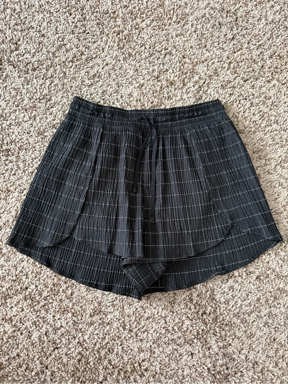 Lululemon split textured shorts